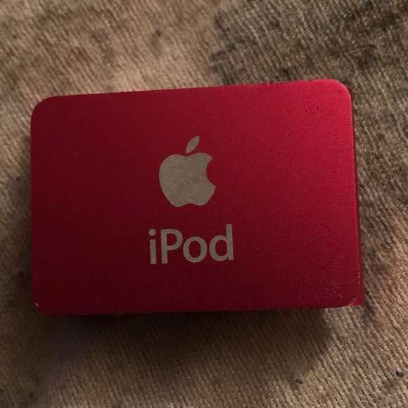 Pink iPod Shuffle - Picture 2 of 8